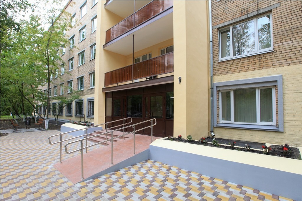 Where Students Live in Moscow: Dormitory or Apartment